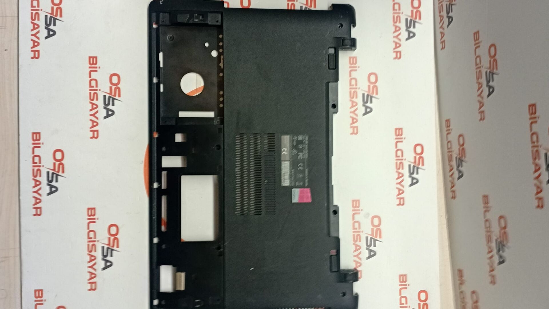 Asus X550V Alt Kasa 13NB0BB0AP0101