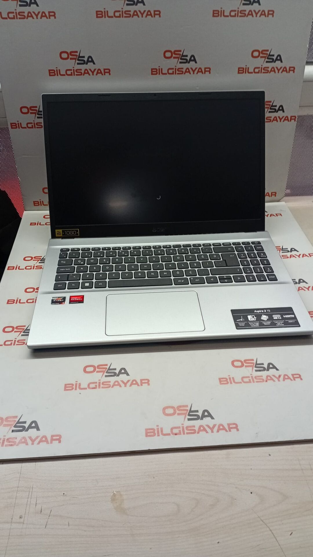 Acer / AMD Ryzen 5 5500U / 8 RAM / 512 SSD / AMD Radeon Graphics