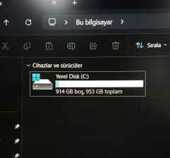 Nitro 5 N22C1 - AMD Ryzen 7 6800H RTX 3070 Tİ 16 Ram 1TB SSD