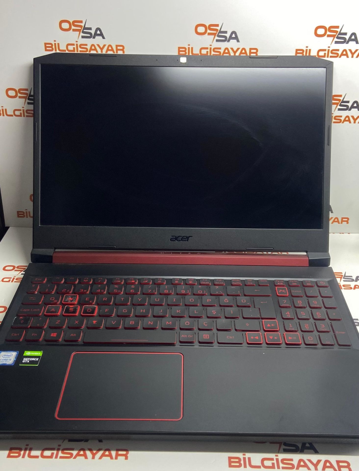 Nitro AN515-54 /İ5-9300H/8 RAM/GTX 1650/120 SSD/1TB HDD