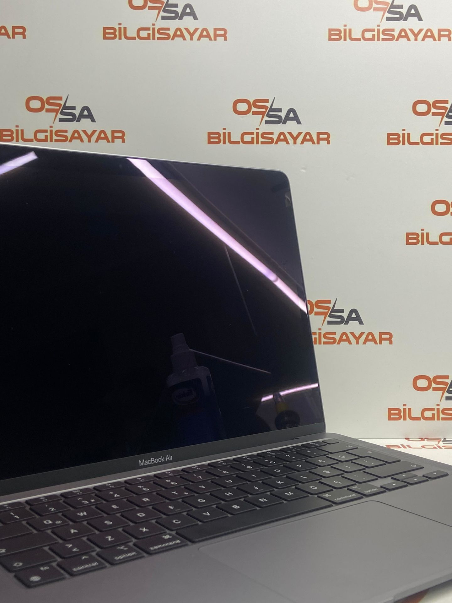 Kutulu MacBook Air A2337 EMC 3598 /M1/13.3'' 2560 x 1600 /8 RAM/512 SSD/2020