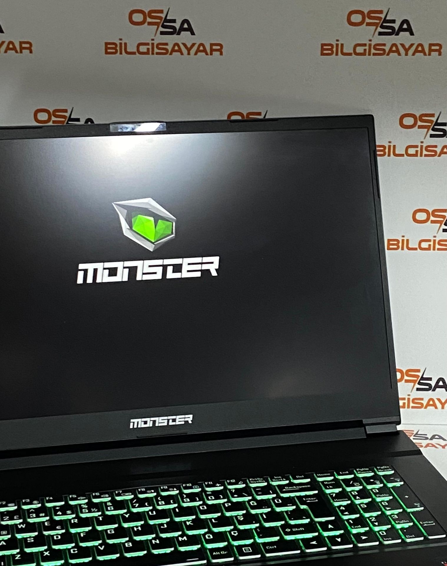 Monster Abra A7 V13.1 /Intel® Core™ İ7-11400H/NVIDIA GeForce RTX 3050 (4GB) GDDR6/32 GB DDR4 3200 MHz/512GB M2/17.3 FHD 144Hz 1920x1080