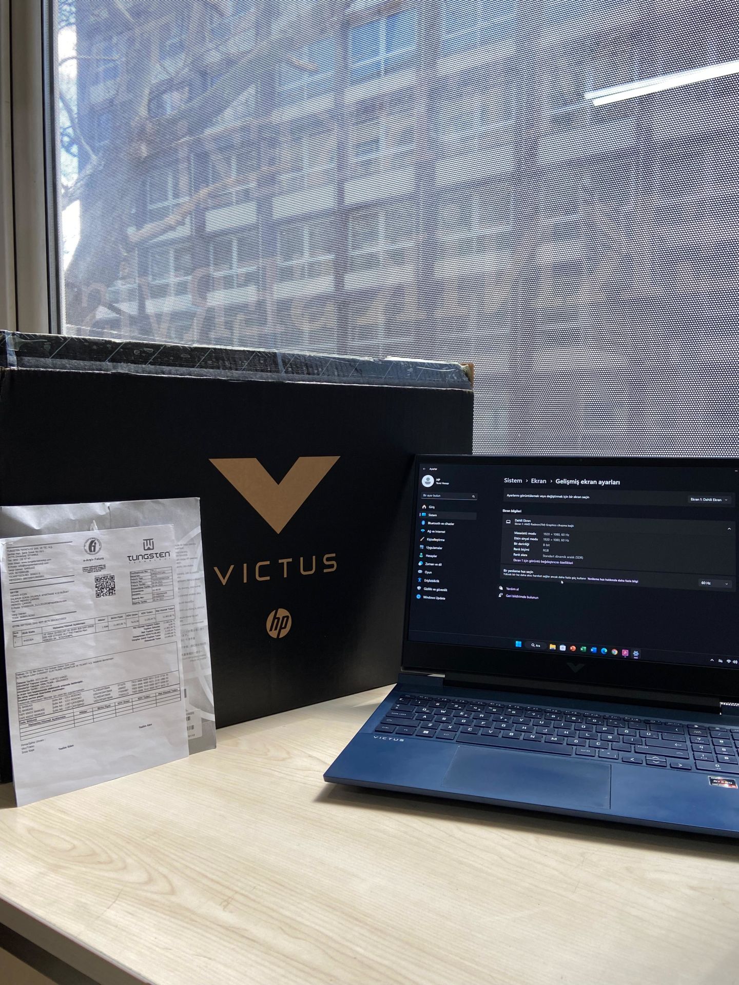 KUTULU Hp Victus 16-e0012nt /AMD Ryzen 5 5600H /16RAM/1Tb SSD+256SSD/NVIDIA GeForce GTX 1650 (4GB) /16.1 FHD 60Hz 1920x1080