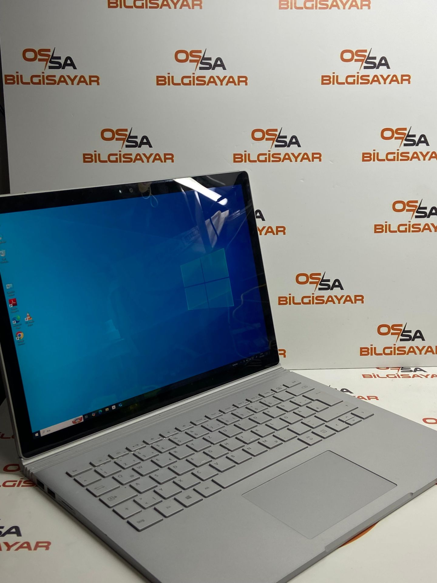 Microsoft Surface İ5 6.Nesil / 120 SSD / 8 Ram