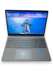HP 250 G10 i5 1334U 8 Ram 512 GB SSD