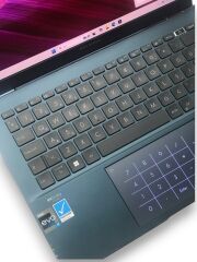 Asus ZenBook UX3402Z EVO İ7-1260P 16 RAM 1 TB SSD 14'' Oled Ekran