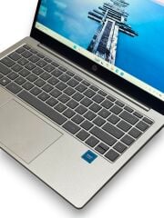 Hp 14-EP0011NT i3-N305 8 RAM 512 SSD 14''