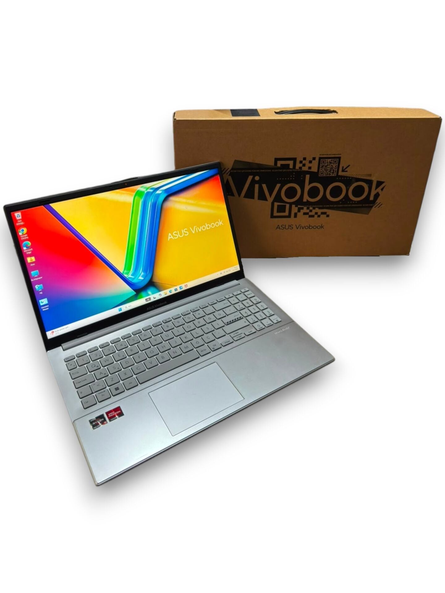 Asus Vivobook AMD R5 7520U 8 RAM 512 SSD