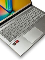 Asus Vivobook AMD R5 7520U 8 RAM 512 SSD