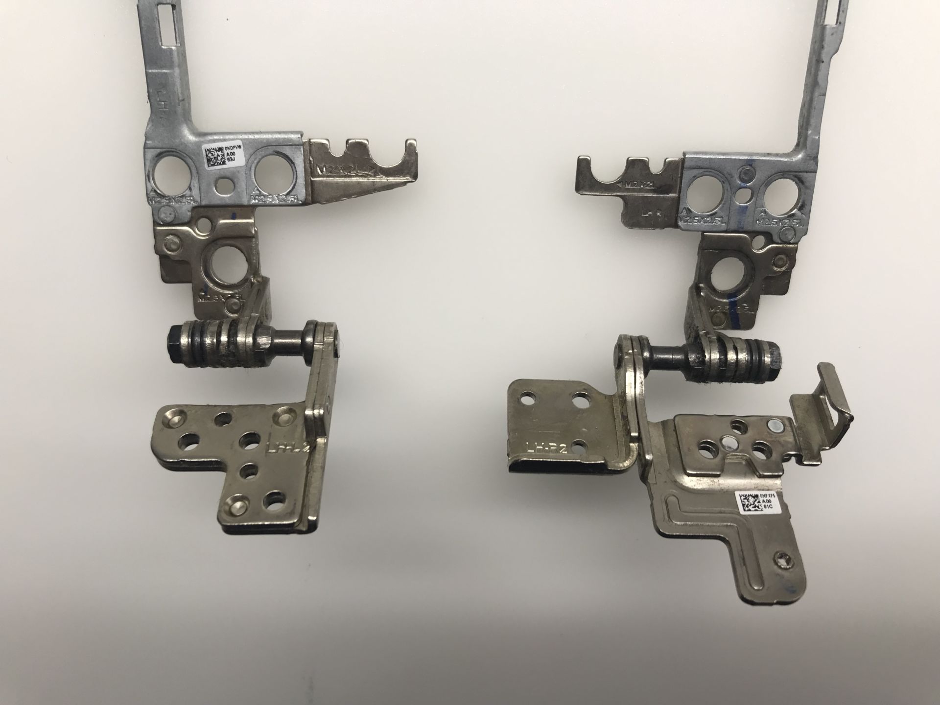 Dell Inspiron 5559 Menteşe Takımı