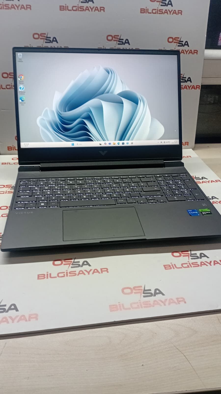 Hp Victus İ5-13500H / 16 GB Ram / 512 SSD / RTX 4050 6 GB
