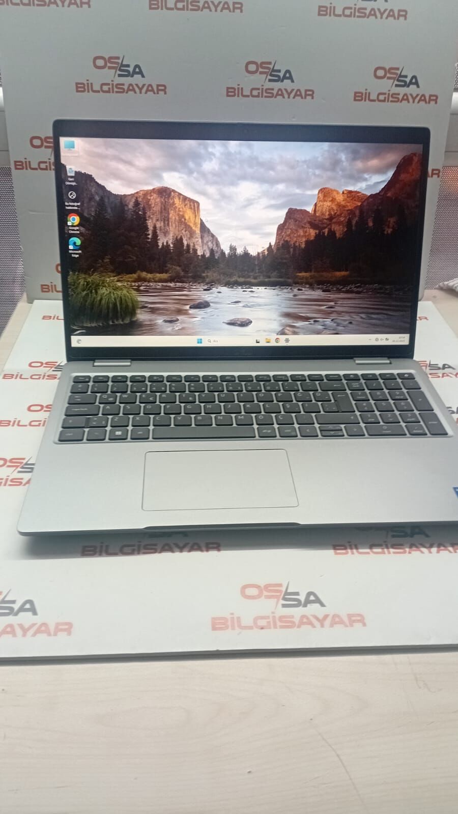 Dell Latitude 5540 / İ7-1365U (13th Gen) / 16 GB RAM / 512 GB SSD / 15.6'' FHD