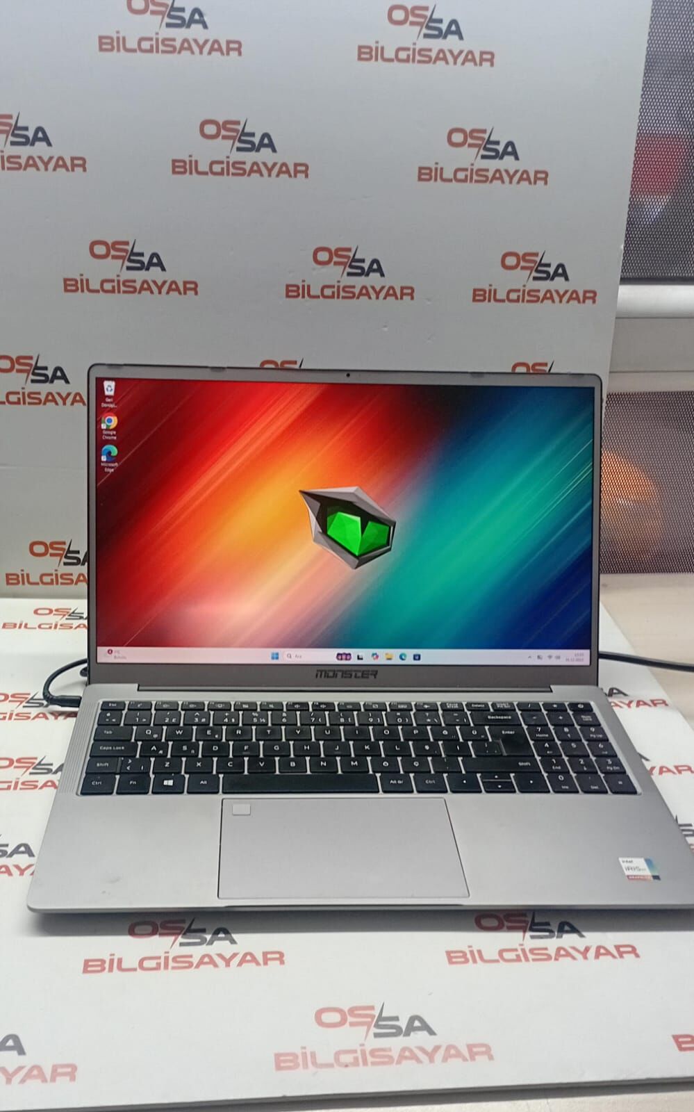 Monster / İ5-1135G7 / 16 GB RAM / 512 GB SSD / 15.6'' FHD 165 HZ