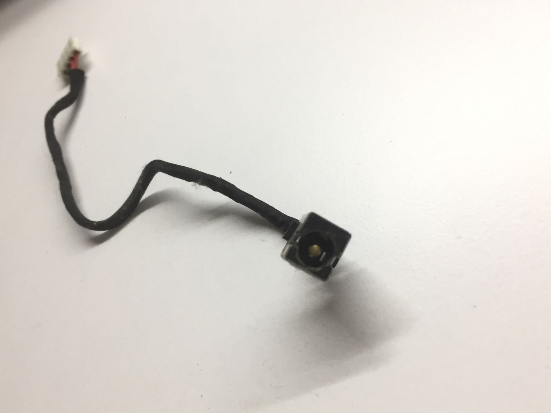 Toshiba Satellite L850-1R8 Power Jack DC Jack Güç Girişi