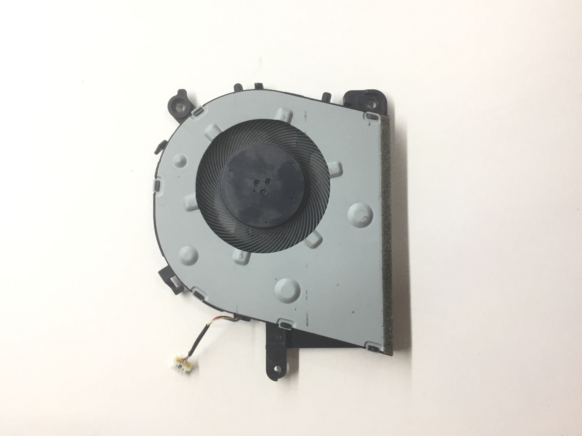 Lenovo İdeapad S145-14IWL Fan